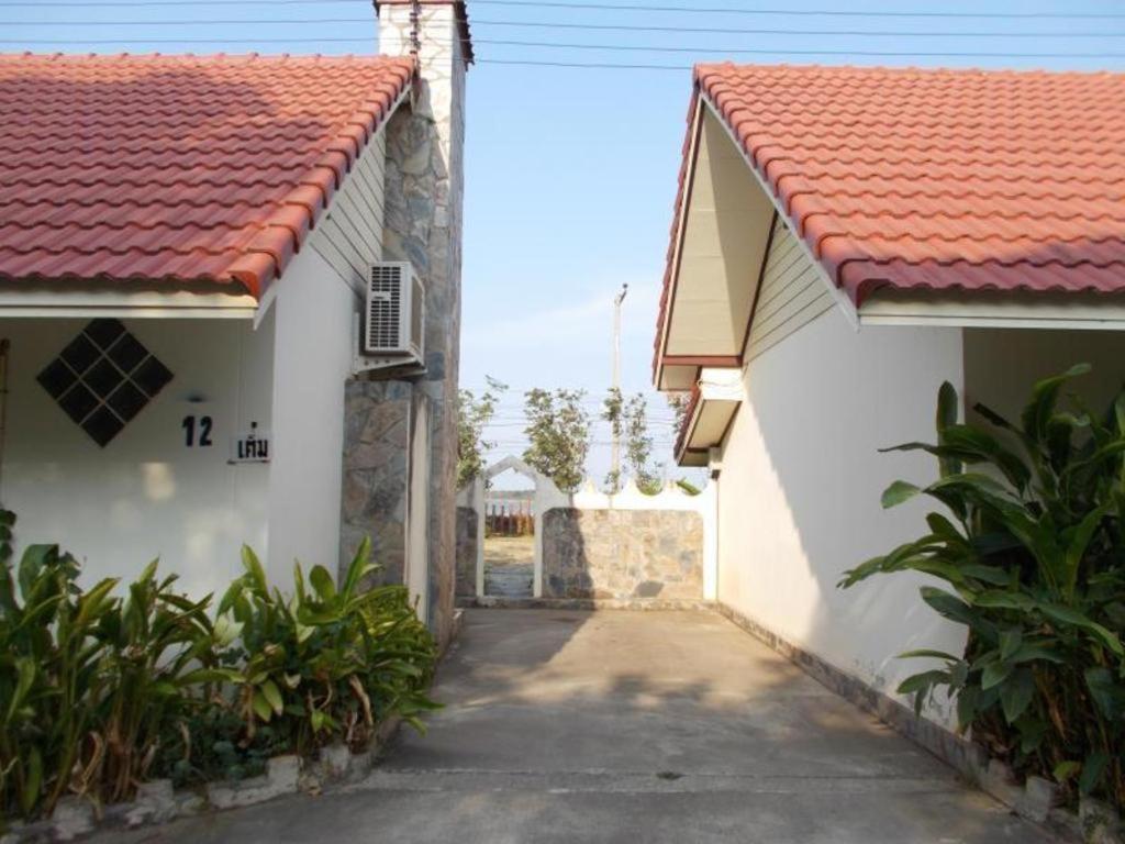 Ratchapreuk Resort Kalasin Buitenkant foto